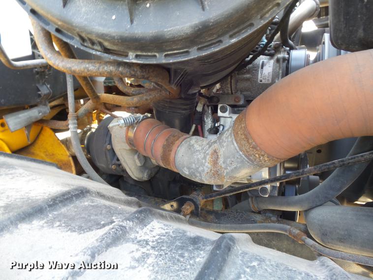 image for item DB6411 2006 International 7400 dump truck