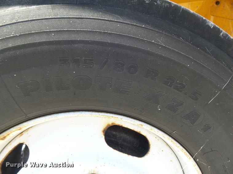 image for item DB6411 2006 International 7400 dump truck