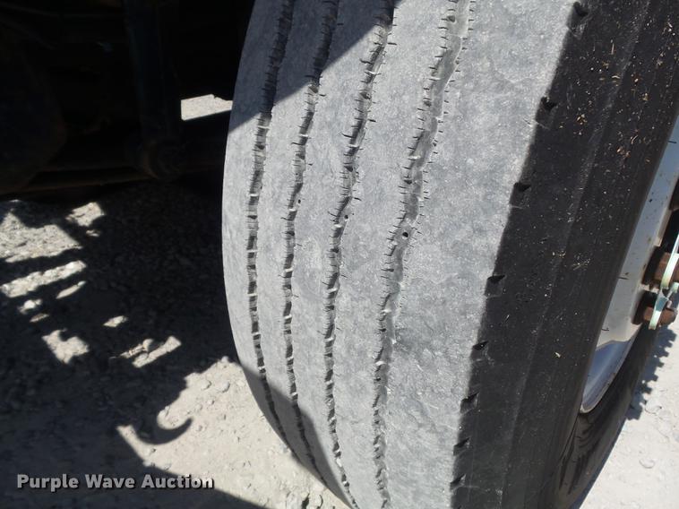 image for item DB6411 2006 International 7400 dump truck