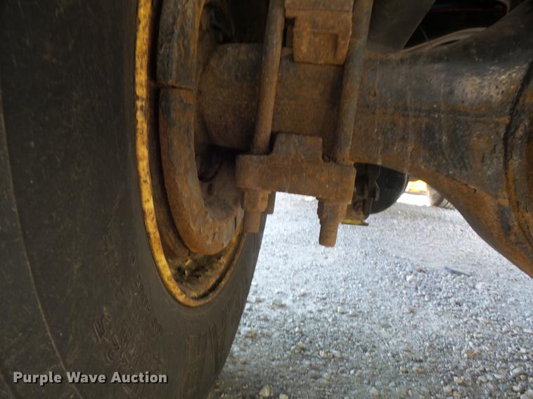 image for item DB6411 2006 International 7400 dump truck