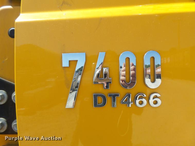 image for item DB6411 2006 International 7400 dump truck