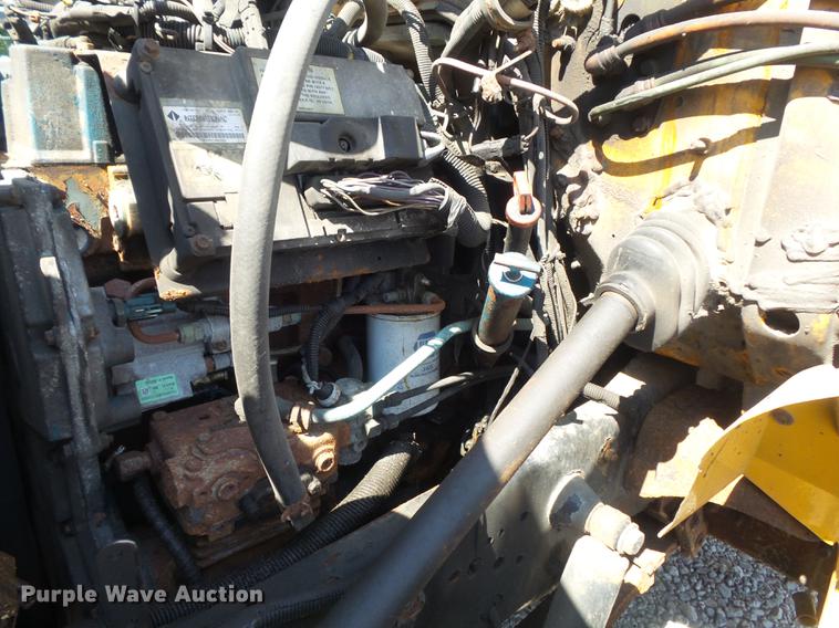 image for item DB6414 2000 International 4900 truck cab and chassis