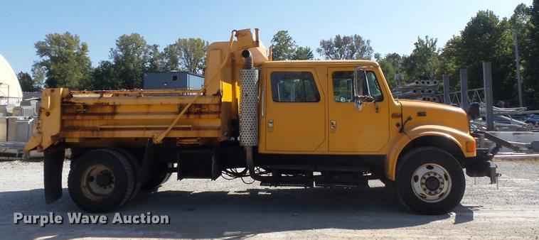image for item DB6415 2002 International 4900 Crew Cab dump truck