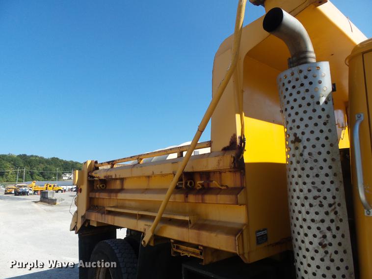 image for item DB6415 2002 International 4900 Crew Cab dump truck