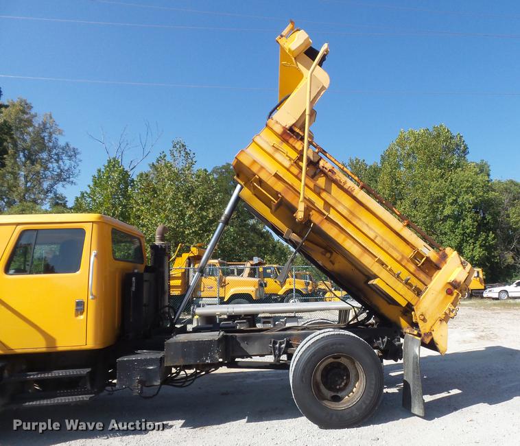 image for item DB6415 2002 International 4900 Crew Cab dump truck