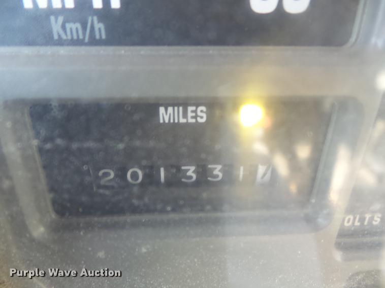 image for item DB6415 2002 International 4900 Crew Cab dump truck