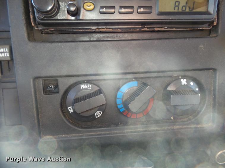 image for item DB6415 2002 International 4900 Crew Cab dump truck