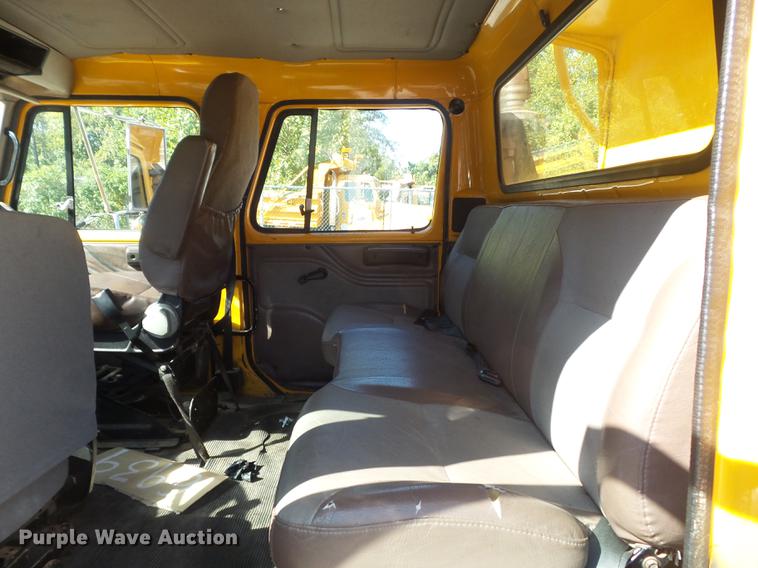 image for item DB6415 2002 International 4900 Crew Cab dump truck