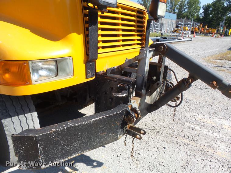 image for item DB6415 2002 International 4900 Crew Cab dump truck