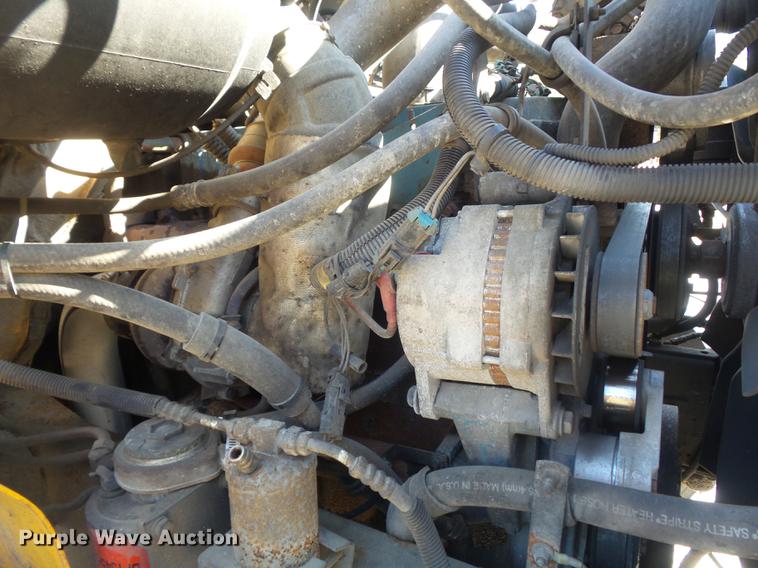 image for item DB6415 2002 International 4900 Crew Cab dump truck