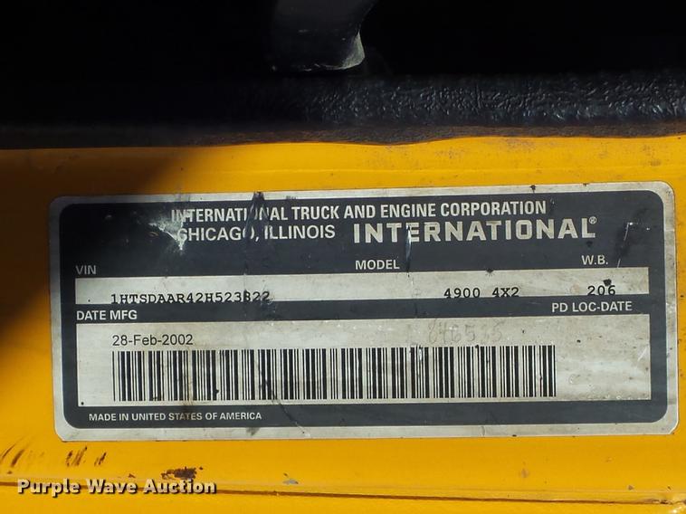 image for item DB6415 2002 International 4900 Crew Cab dump truck