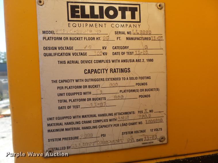 image for item DB6416 2002 International 4900 bucket truck