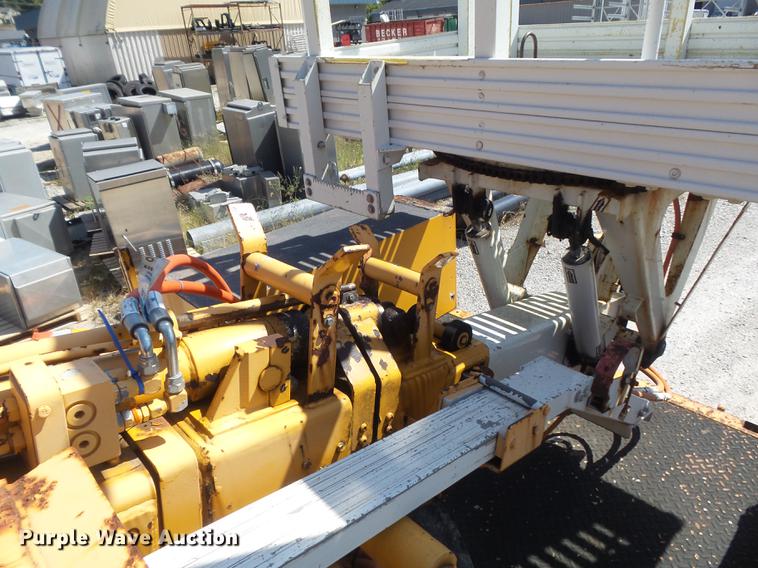 image for item DB6416 2002 International 4900 bucket truck