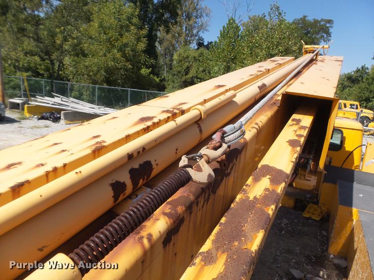 image for item DB6416 2002 International 4900 bucket truck