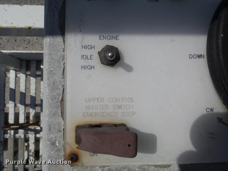 image for item DB6416 2002 International 4900 bucket truck