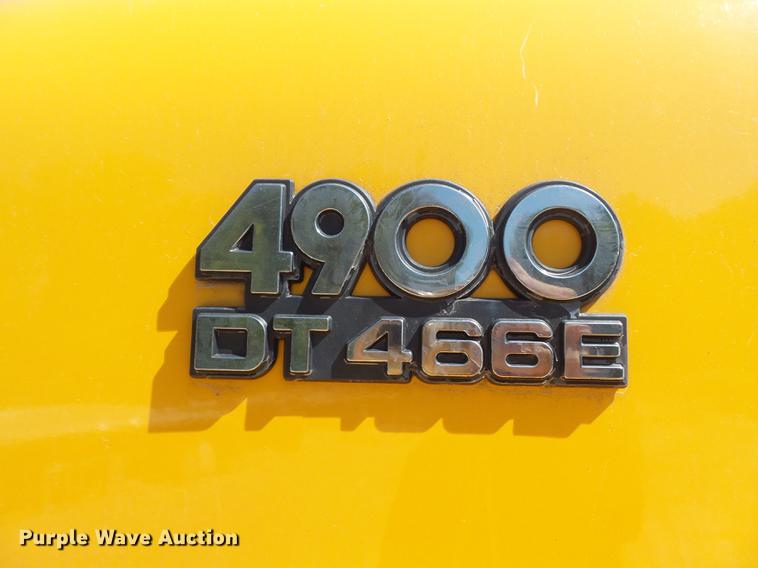 image for item DB6416 2002 International 4900 bucket truck