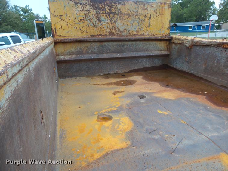 image for item DB7382 1995 International 4900 dump truck