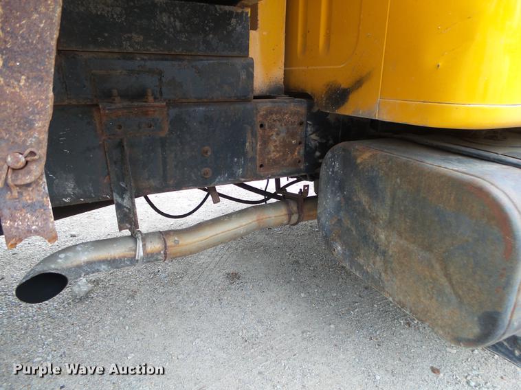 image for item DB7382 1995 International 4900 dump truck