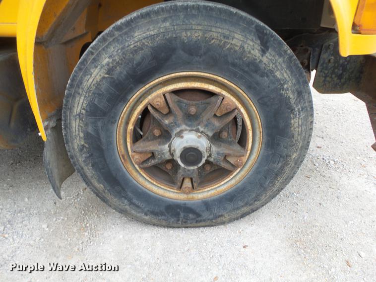 image for item DB7382 1995 International 4900 dump truck