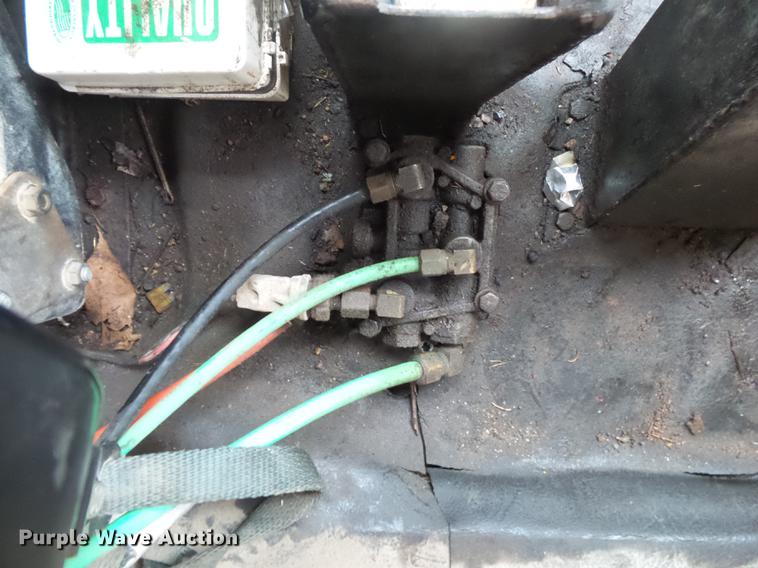 image for item DB7382 1995 International 4900 dump truck