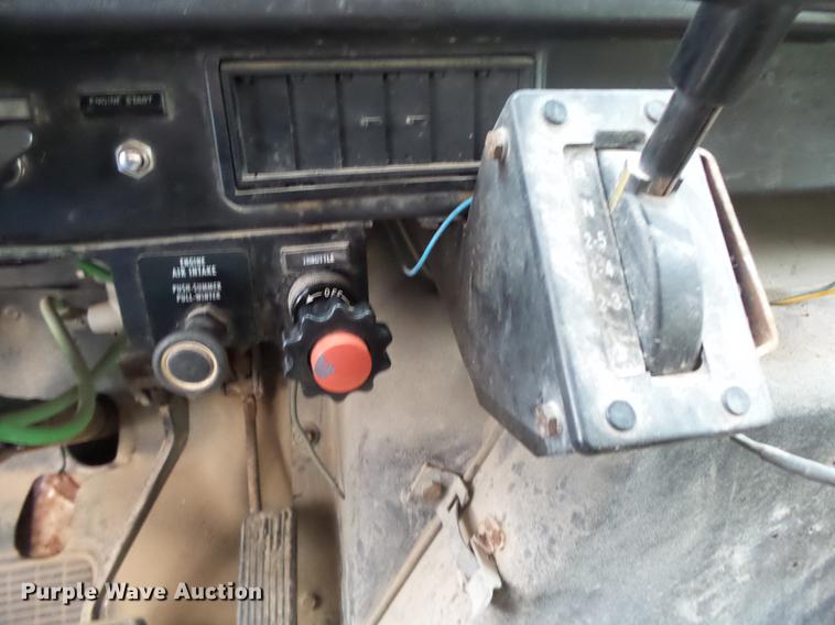 image for item DB7382 1995 International 4900 dump truck