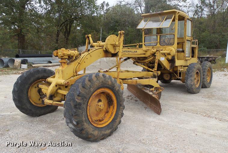 image for item DB7384 1958 Caterpillar 12 rigid frame motor grader