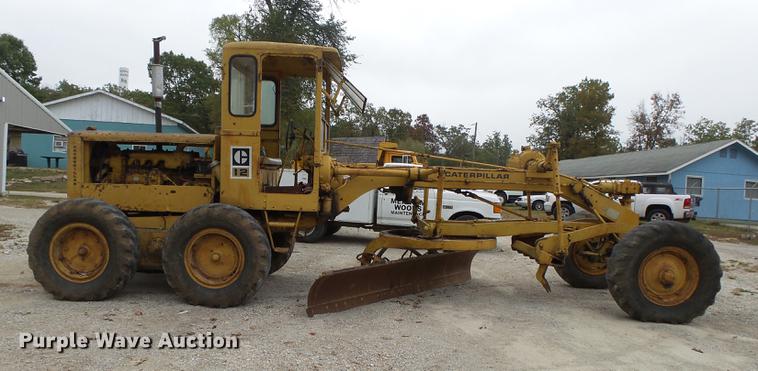 image for item DB7384 1958 Caterpillar 12 rigid frame motor grader