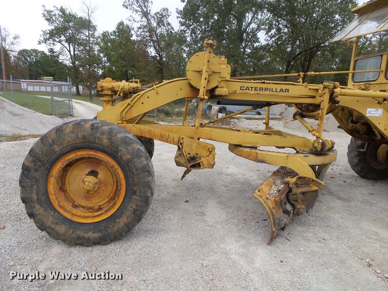 image for item DB7384 1958 Caterpillar 12 rigid frame motor grader