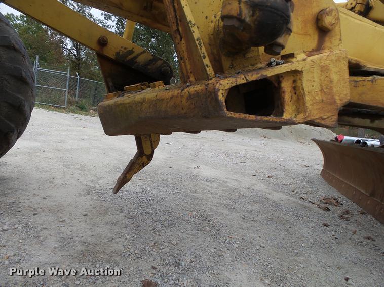 image for item DB7384 1958 Caterpillar 12 rigid frame motor grader