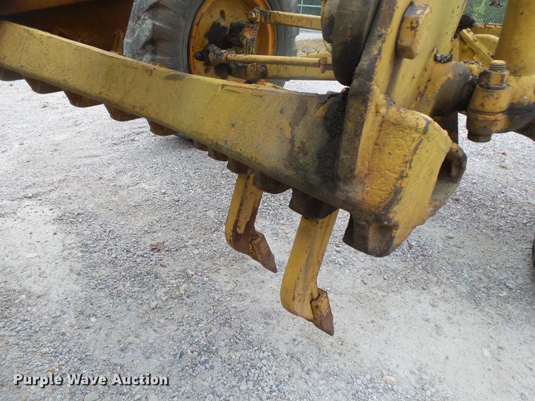 image for item DB7384 1958 Caterpillar 12 rigid frame motor grader