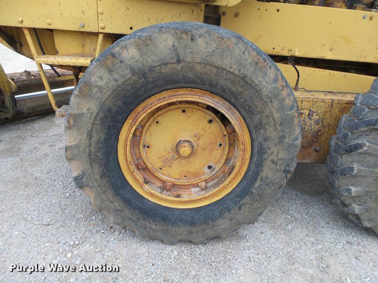 image for item DB7384 1958 Caterpillar 12 rigid frame motor grader