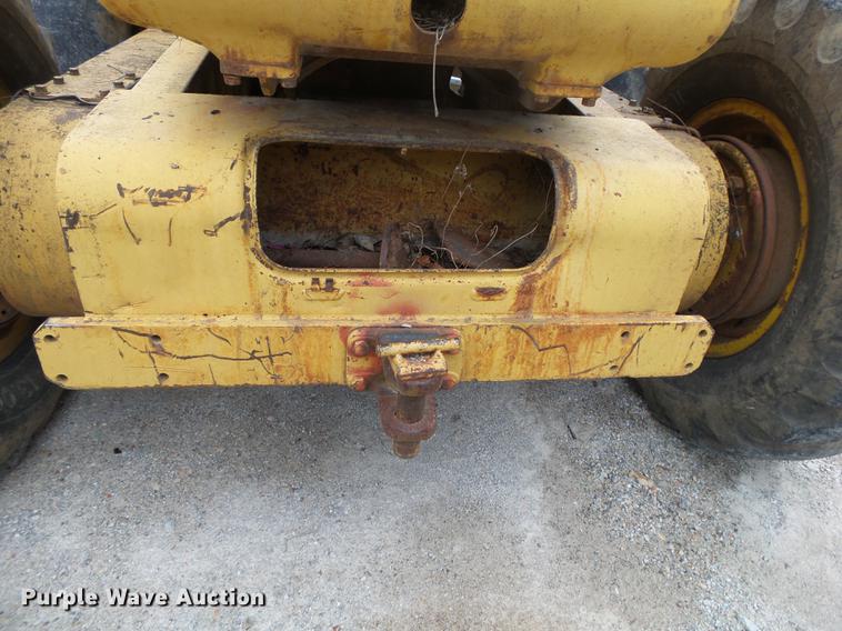 image for item DB7384 1958 Caterpillar 12 rigid frame motor grader