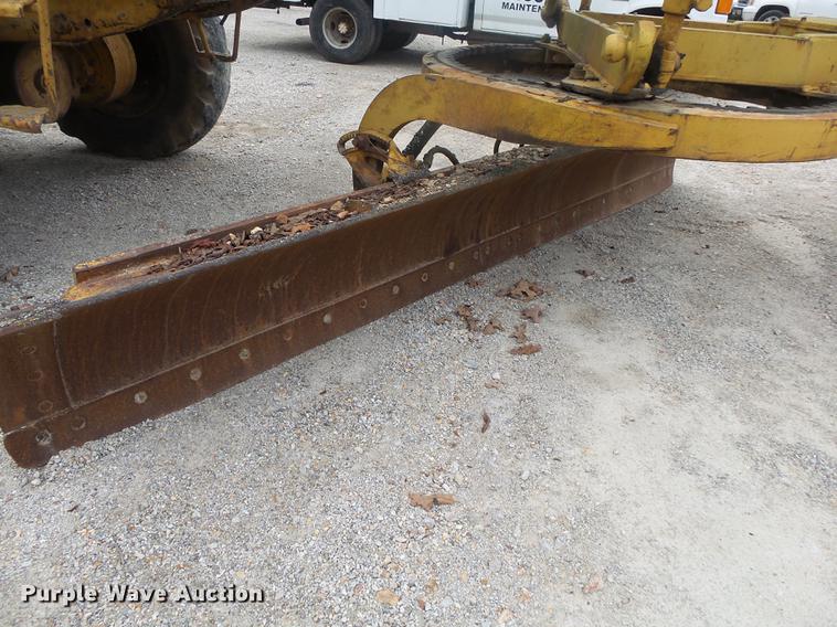 image for item DB7384 1958 Caterpillar 12 rigid frame motor grader