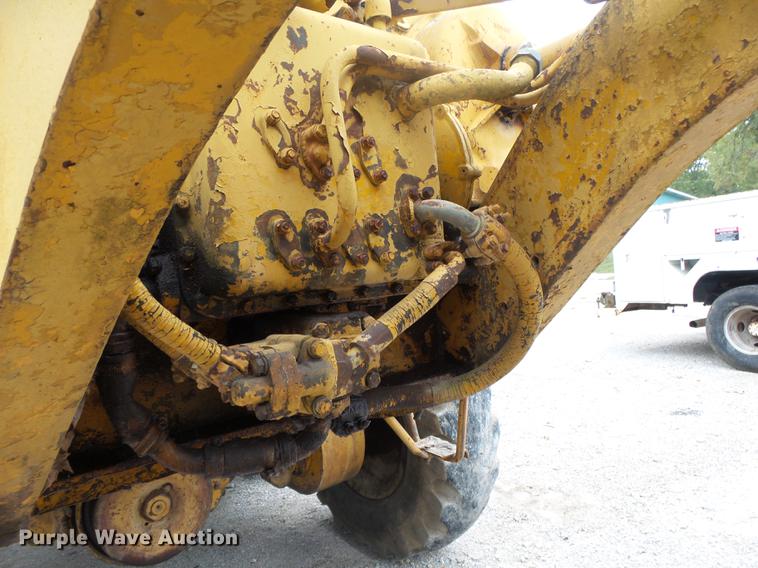 image for item DB7384 1958 Caterpillar 12 rigid frame motor grader