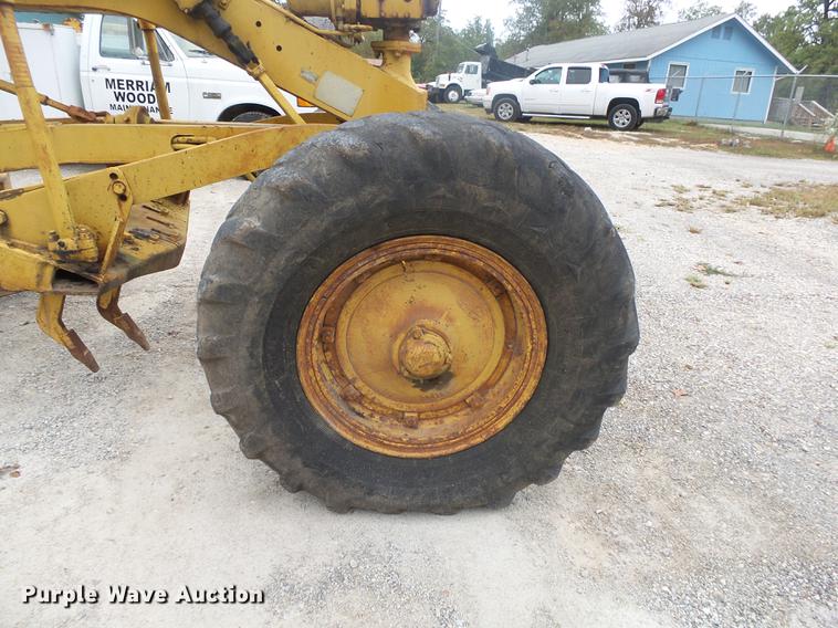 image for item DB7384 1958 Caterpillar 12 rigid frame motor grader