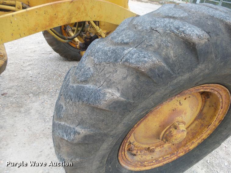 image for item DB7384 1958 Caterpillar 12 rigid frame motor grader