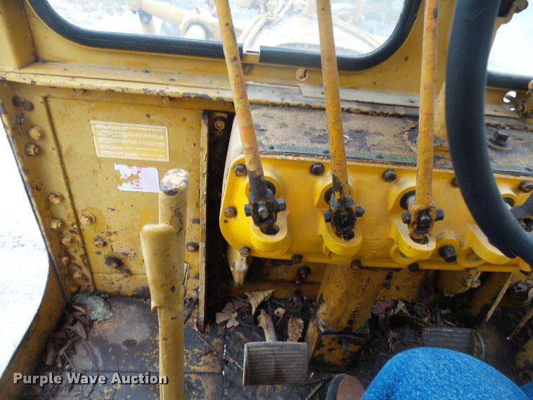 image for item DB7384 1958 Caterpillar 12 rigid frame motor grader