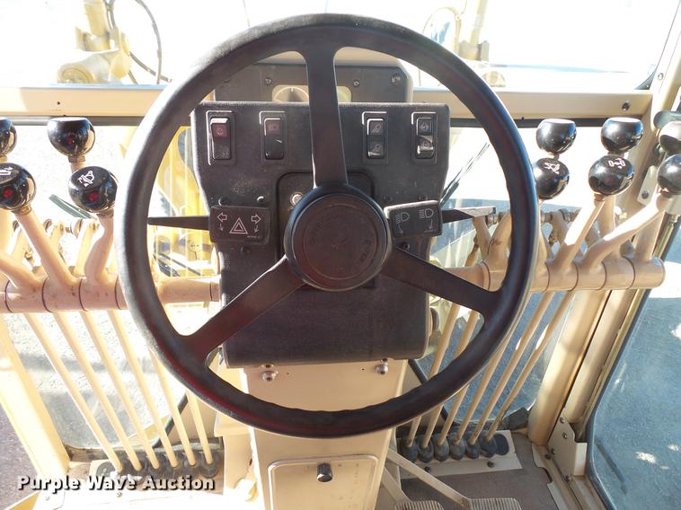 image for item DB8125 2006 Caterpillar 140H VHP Plus motor grader