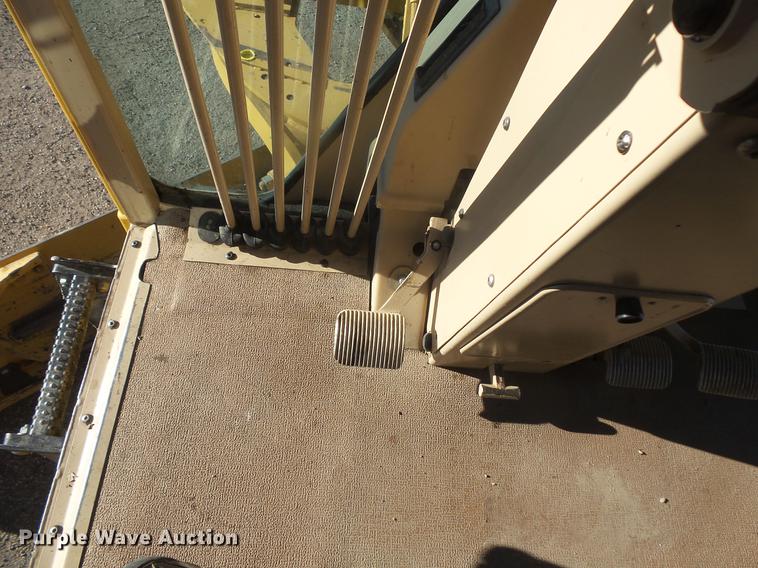 image for item DB8125 2006 Caterpillar 140H VHP Plus motor grader