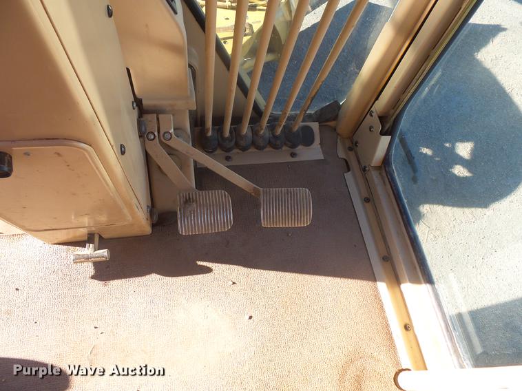 image for item DB8125 2006 Caterpillar 140H VHP Plus motor grader