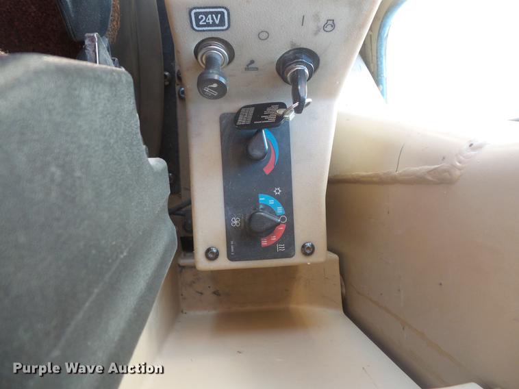 image for item DB8125 2006 Caterpillar 140H VHP Plus motor grader