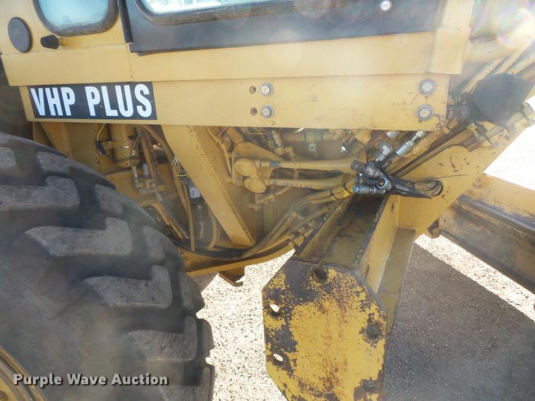image for item DB8125 2006 Caterpillar 140H VHP Plus motor grader
