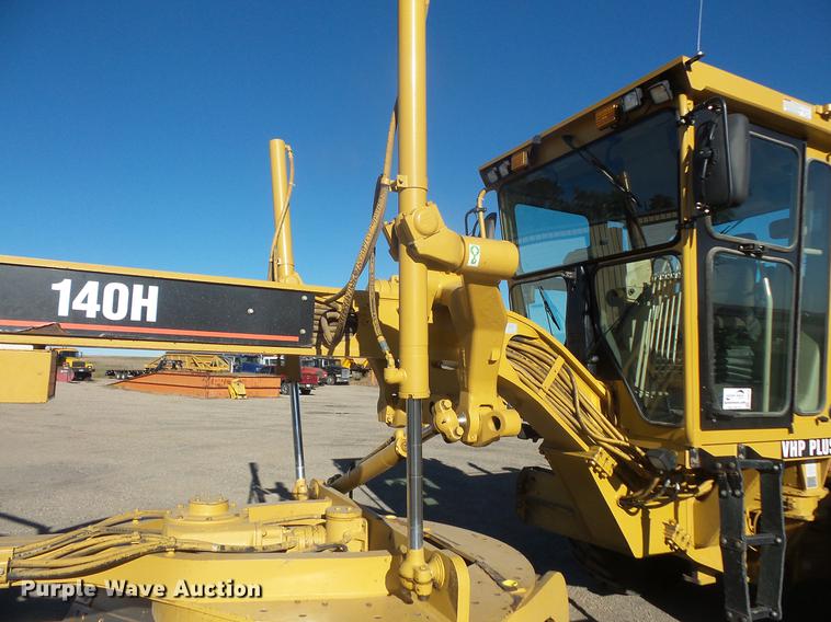 image for item DB8125 2006 Caterpillar 140H VHP Plus motor grader