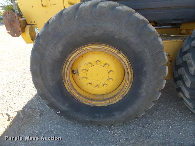 image for item DB8125 2006 Caterpillar 140H VHP Plus motor grader