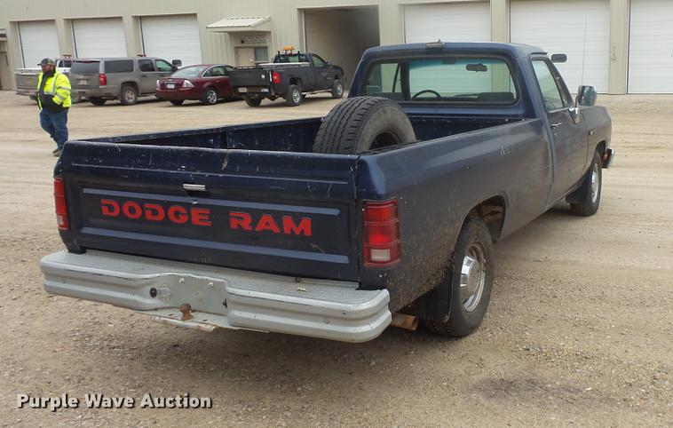 image for item DB8127 1992 Dodge D150 pickup truck