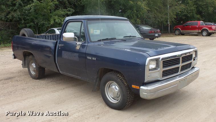 image for item DB8127 1992 Dodge D150 pickup truck