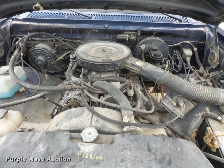 image for item DB8127 1992 Dodge D150 pickup truck