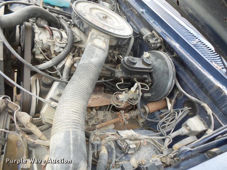 image for item DB8127 1992 Dodge D150 pickup truck