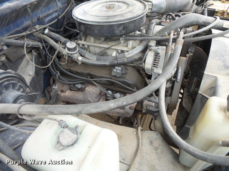 image for item DB8127 1992 Dodge D150 pickup truck