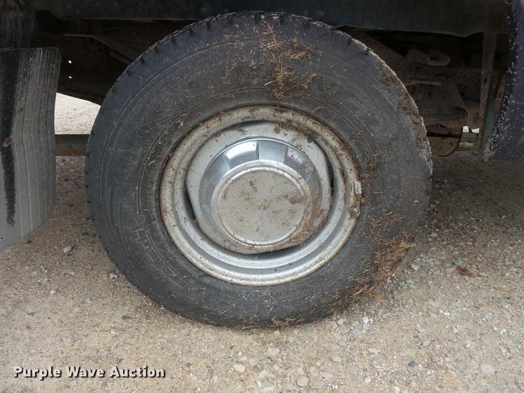 image for item DB8127 1992 Dodge D150 pickup truck